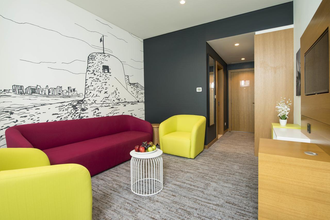 Ibis Styles Manama Diplomatic Area Exterior foto